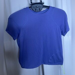 LULULEMON crop hiking shirt